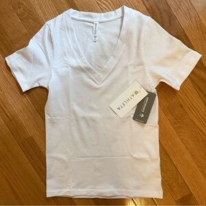 NWT Athleta Women’s Renew V-Neck Tee